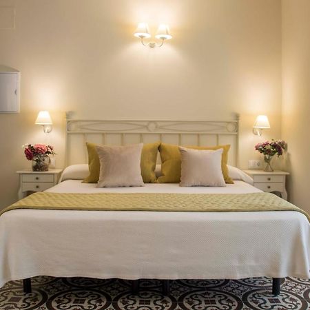 Hostal Boutique Casa La Laja Chiclana de la Frontera Dış mekan fotoğraf