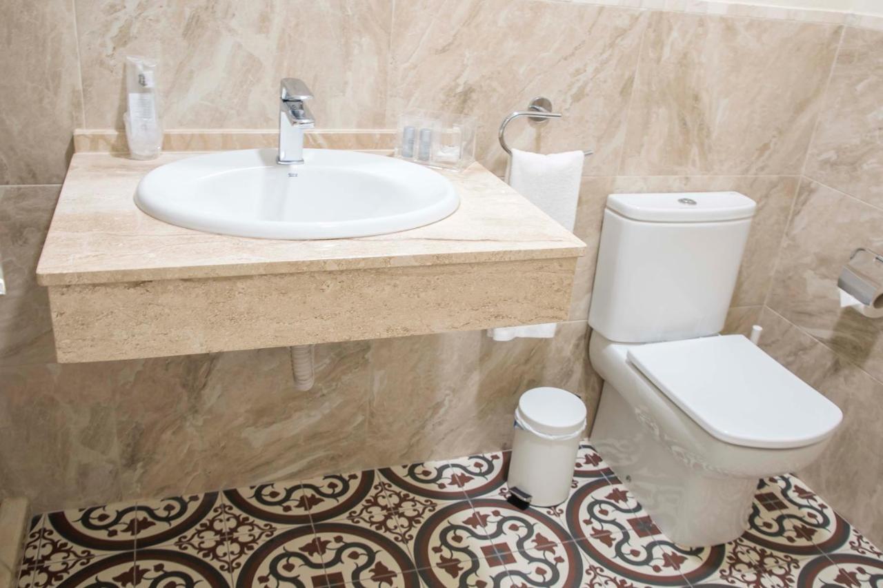 Hostal Boutique Casa La Laja Chiclana de la Frontera Dış mekan fotoğraf